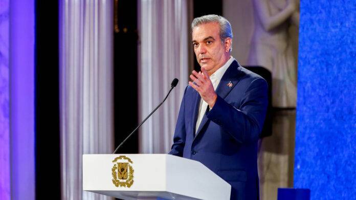 Abinader rechaza actos de violencia en Ecuador