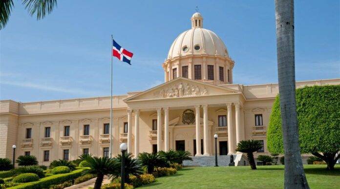 Gobierno designa comisión para dialogar con sectores rechazan ley DNI