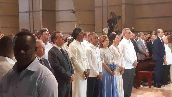 Presidente y primera dama participan en eucaristía por el Día de la Virgen de la Altagracia