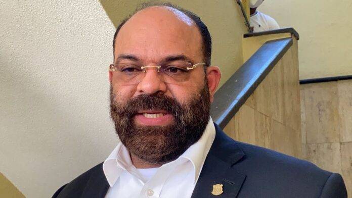 Emmanuel Rivera no estafó sino que fue “ambicioso”