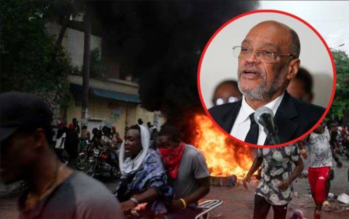 Haitianos incendian neumáticos y bloquean carreteras para exigir renuncia de Ariel Henry