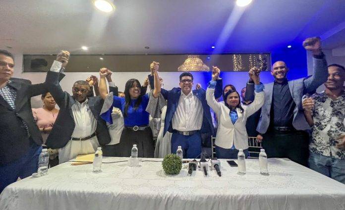 Candidata a alcalde del PRD Wanda Rosado pasa a apoyar candidatura de Dío Astacio