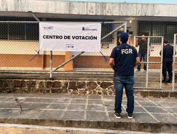 El Salvador realiza hoy elecciones legislativas y presidenciales