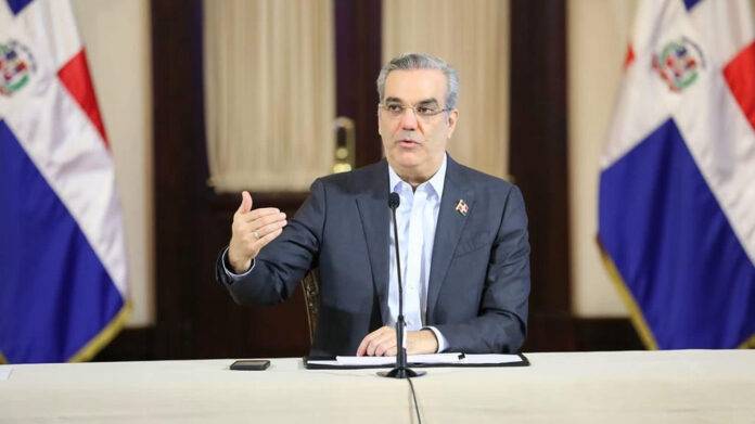 Abinader dice que seguirán deportaciones de haitianos y no aceptará campos de refugiados