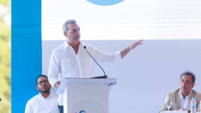 Presidente Abinader invita a Elon Musk a visitar República Dominicana para explorar oportunidades tecnológicas