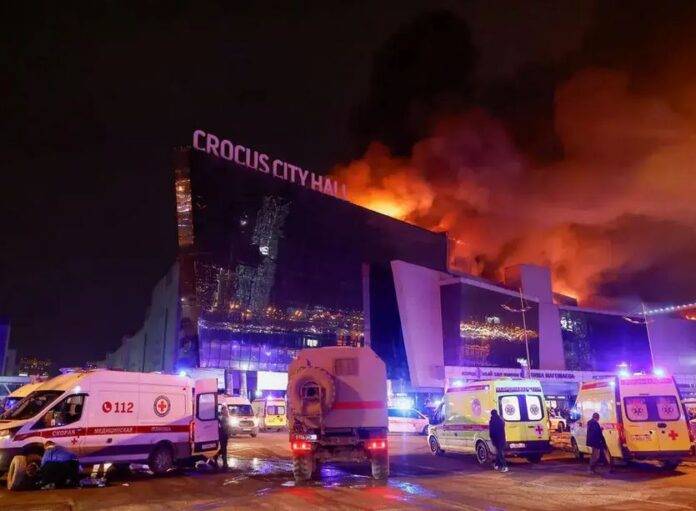 Al menos 40 muertos y 145 heridos en un ataque en Moscú: el Estado Islámico se adjudicó el atentado