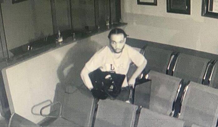 Apresados dos hombres perpetraron robo en Clínica Dr. Cruz Jiminián en Cristo Rey