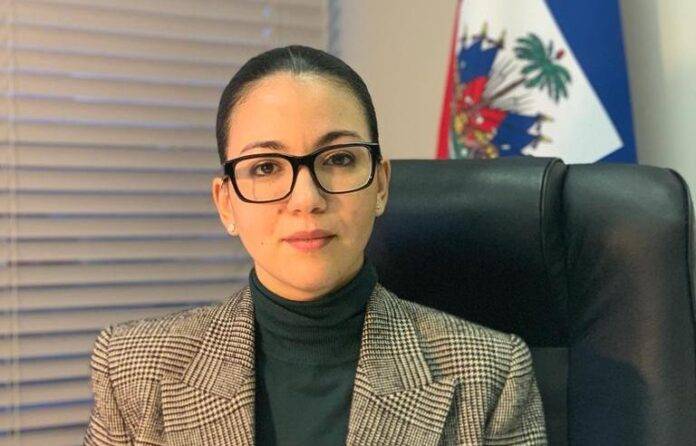 Única mujer del Consejo de Transición de Haití renuncia por comentarios machistas