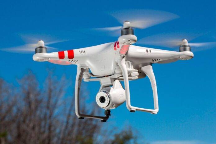 Abinader propone nueva ley de aviación e incluye multas millonarias a operadores de drones