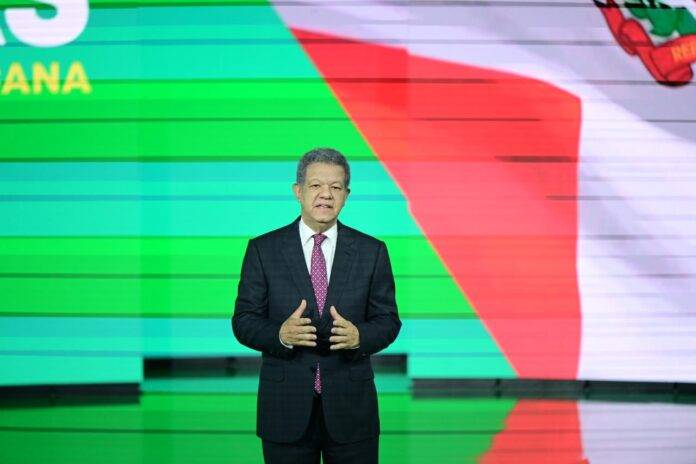 Leonel Fernández presenta programa de Gobierno con 2,024 propuestas