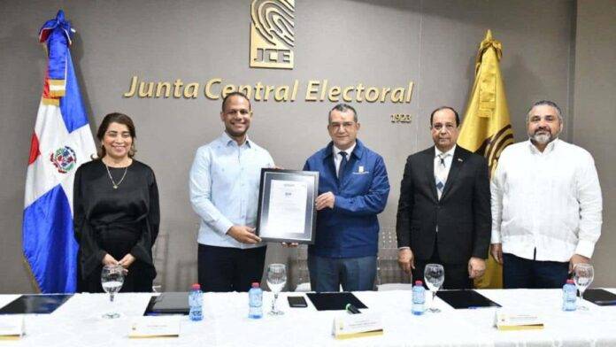 JCE se convierte en primer organismo electoral del mundo con cuatro Normas ISO