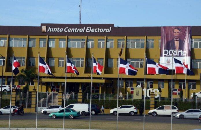 JCE sustituye a 640 presidentes de mesas electorales de cara a las próximas elecciones del domingo