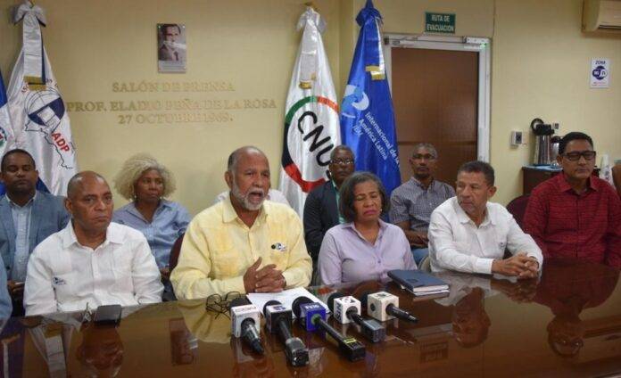 ADP Acepta Mediación y Exige Mejoras para el Magisterio Dominicano