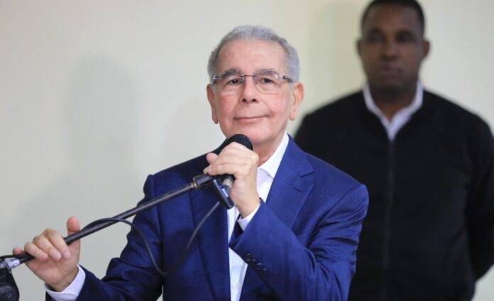 Danilo Medina reacciona al alza del GLP y cuestiona encarecimiento de productos básicos