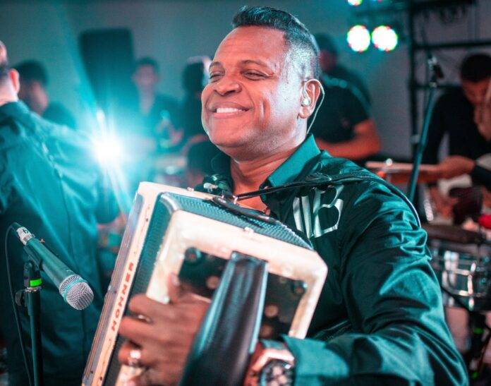 Fallece el cantautor colombiano Omar Geles, creador de ‘Los caminos de la vida’