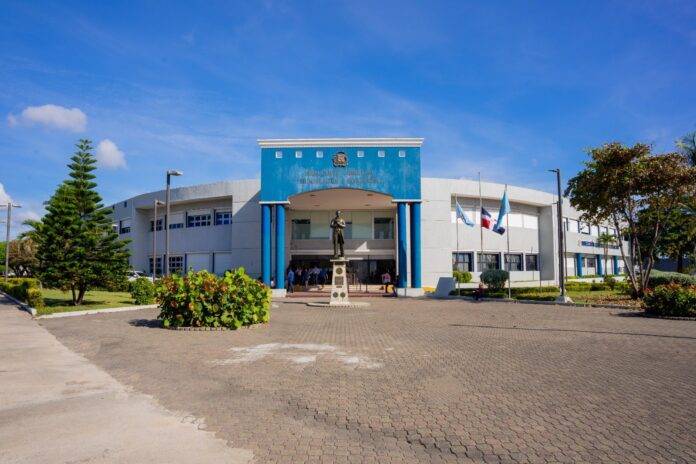 Dirección General de Migración sanciona a empleado por incorrecta movilización de equipo