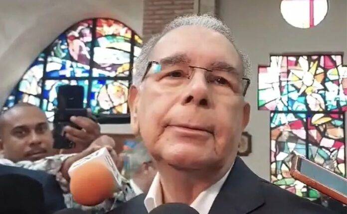 Danilo Medina: «Aquí en la capital se están comprando cédulas»