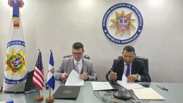 Empresa de Florida y DNI acuerdan realizar estudio sobre viabilidad para establecer un «puerto espacial comercial» en Oviedo