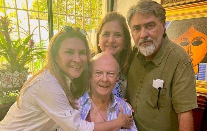 Hipólito Mejía sufre una caída en Jarabacoa