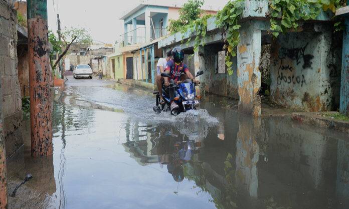 Lluvias dejan sin agua potable a más de 400 mil viviendas
