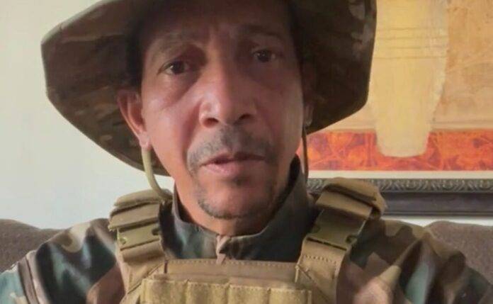 Autoprocamado líder militar de ‘Movimiento 3030″ llama a ‘defender la patria’