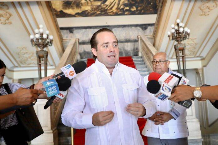 Paliza: «Se necesita un sin número de reformas para mejorar el país»