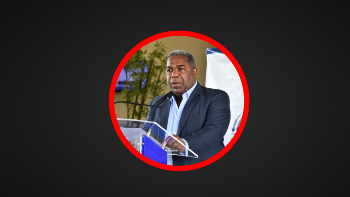 Tony Peña gasta mensual en asesores RD$2,415,00.00