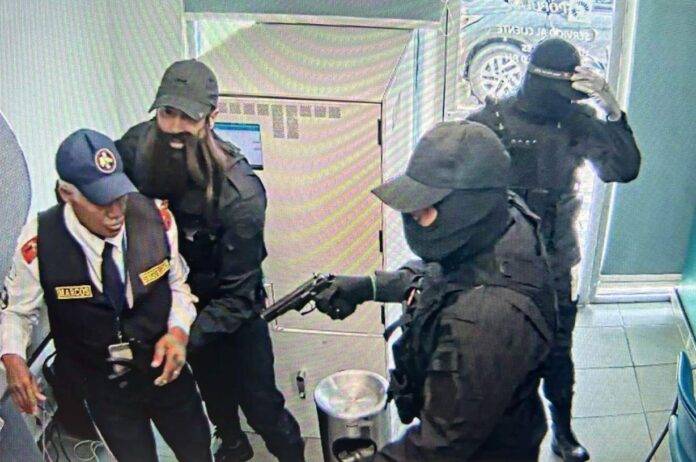 Los implicados en el asalto al Banco Popular planificaron el delito en el Día de las Madres