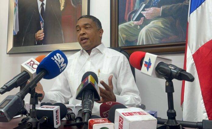 Yván Lorenzo citará al Senado a Miriam Germán