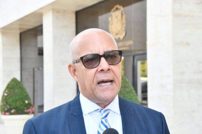 Julio César de la Rosa conforme con decisión judicial