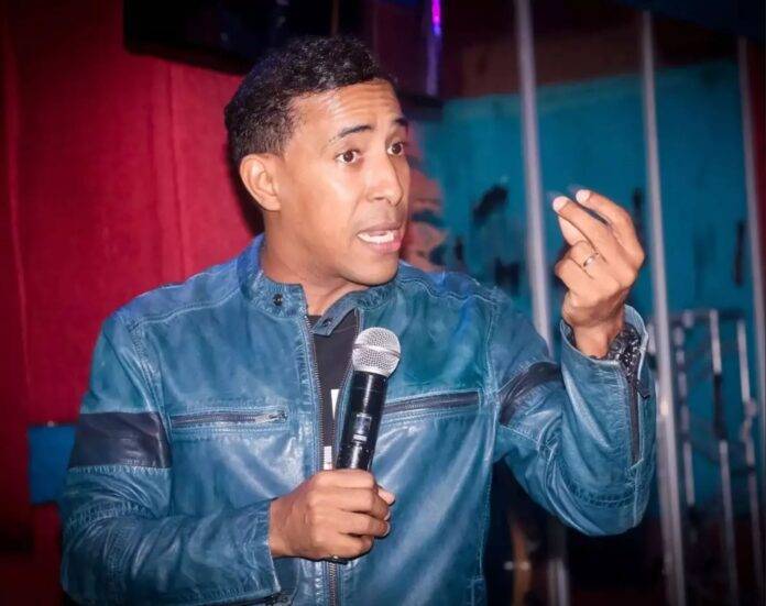 Pastor evangélico acusado de abusar sexualmente de dos hermanas en el sótano de su iglesia en Los Alcarrizos