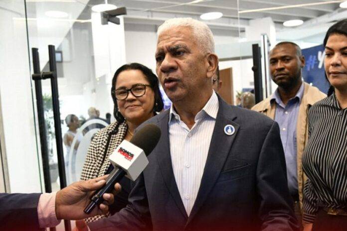 Presidente del Senado afirma que la Constitución es frágil y una reforma evitaría la prolongación del poder