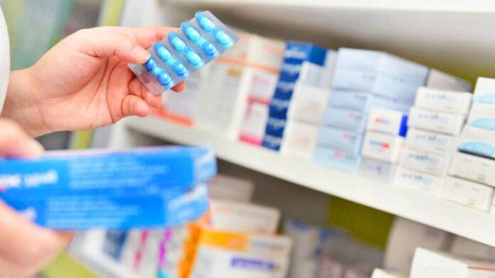 Gobierno anuncia licitación por RD 3,020 millones para adquirir medicamentos de alto costo