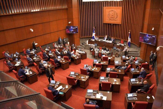 Senado aprueba en primera lectura proyecto modifica Ley prohíbe uso hookah en lugares públicos y privados