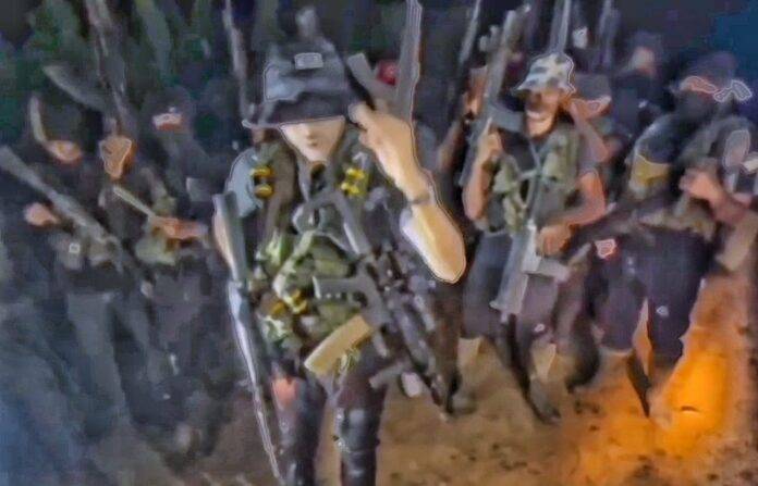 Venezuela Unida: Pandillas y Ciudadanos se Levantan contra Maduro en un Acto de Desesperación y Valor