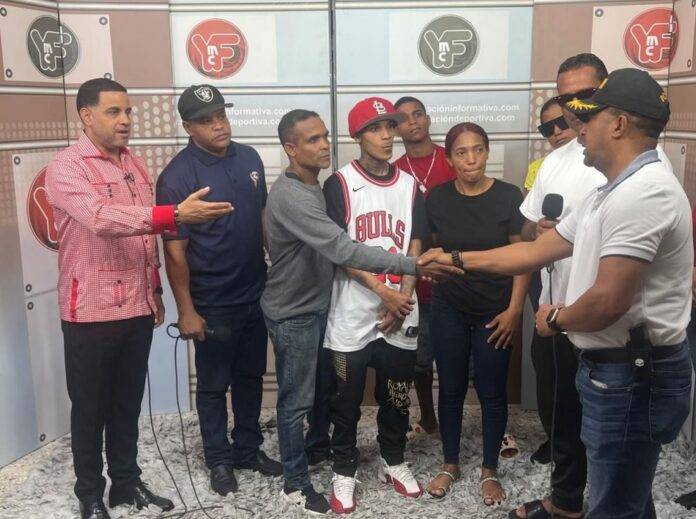 Se entrega «Medio Litro», quien era buscado por la Policía Nacional en Bonao