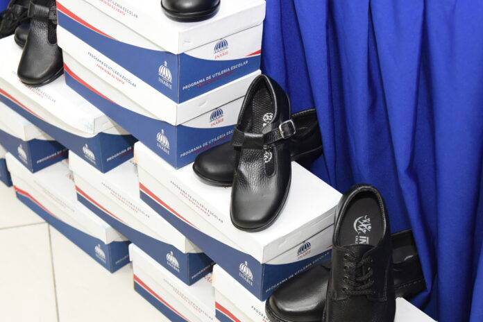 Denuncia Ciudadana: Zapatos del INABIE a la Venta en Tienda de Villa Mella