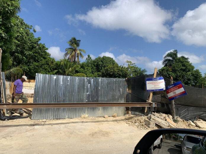 Denuncian Construcciones Ilegales en Urbanización Los Ríos: Junta de Vecinos Advierte a Potenciales Compradores