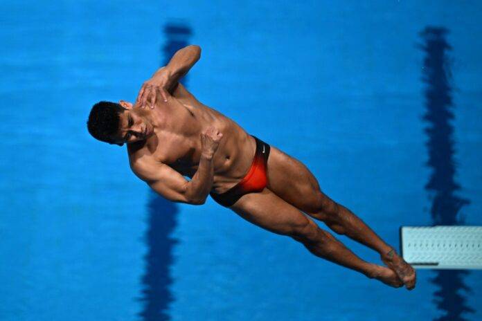 Jonathan Ruvalcaba hace historia como primer dominicano en la final de clavados en los Juegos Olímpicos