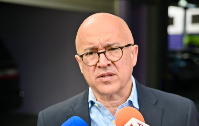 Domínguez Brito reacciona a la propuesta de reducir el consejo del Ministerio Público