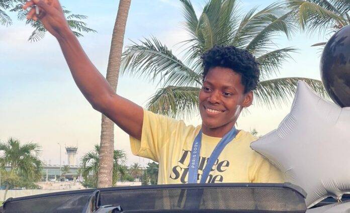 Marileidy Paulino regresa triunfante a la República Dominicana tras su histórico oro olímpico