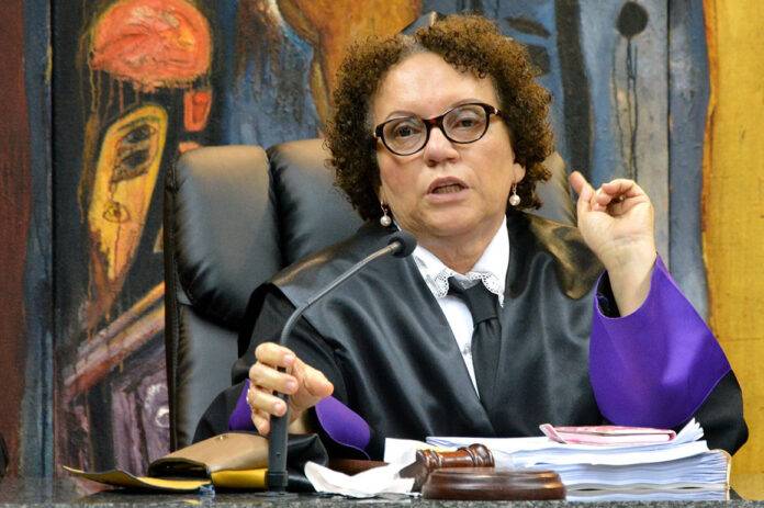 Miriam Germán acepta seguir liderando la Procuraduría General de la República