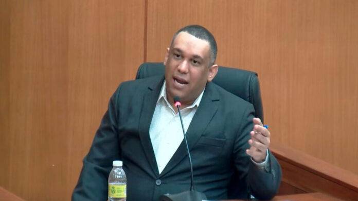 Girón afirma que Generales sobornaron a la Contraloría, Auditoría de la PN y Dirección de Presupuesto