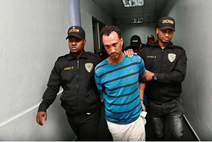 Tres meses de prisión preventiva para hombre acusado de matar a su expareja en hotel de la Zona Colonial