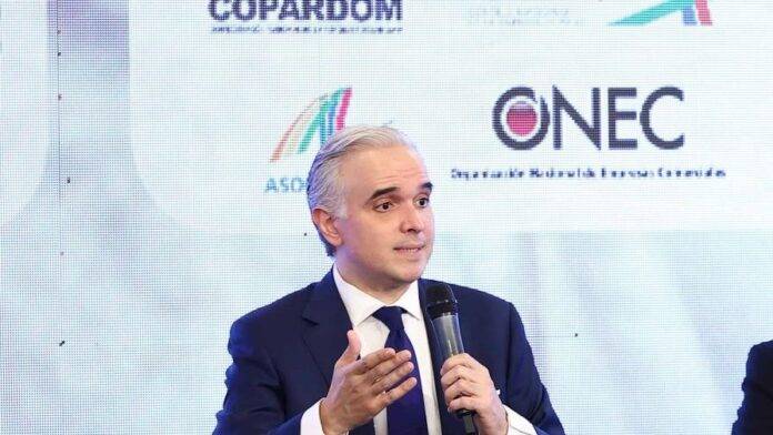 Reforma laboral incluirá un día extra de vacaciones y aumento de licencia por paternidad