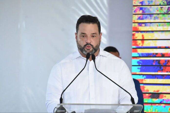 Armando Paíno Henríquez asume el Ministerio de Medio Ambiente con firme compromiso de continuar políticas ambientales