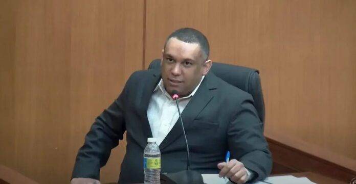 Girón reaparece y narra cómo Torres Robiou manipulaba auditoras de la Policía con sobornos y regalos