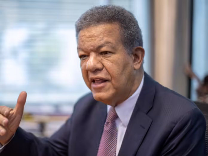 Leonel Fernández advierte que la fusión del Mescyt y Minerd representa un retroceso institucional para el gobierno