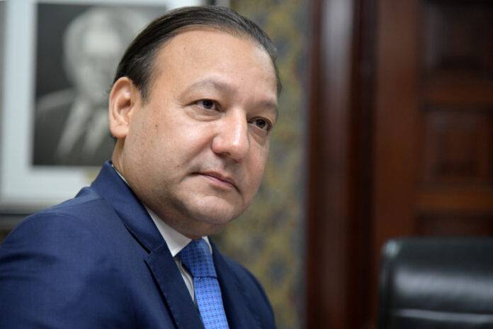 Presentan querella formal para que Abel Martínez se someta a prueba de ADN