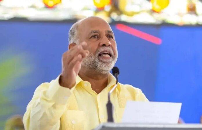 ADP critica fusión de Ministerios de Educación como un «asalto» al 4% del presupuesto educativo